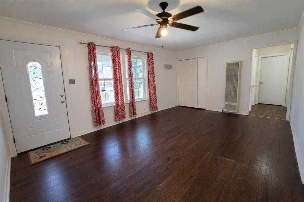 1716 Ridgewood Rd - Photo 3 of 15