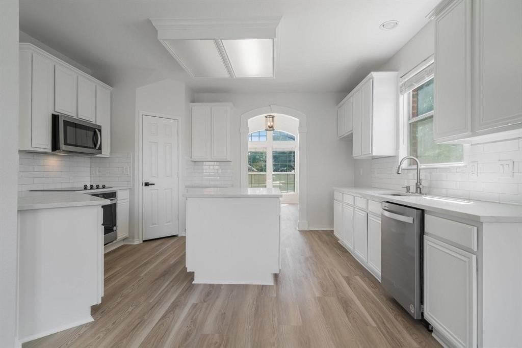 223 Briar Oak Dr - Photo 4 of 15