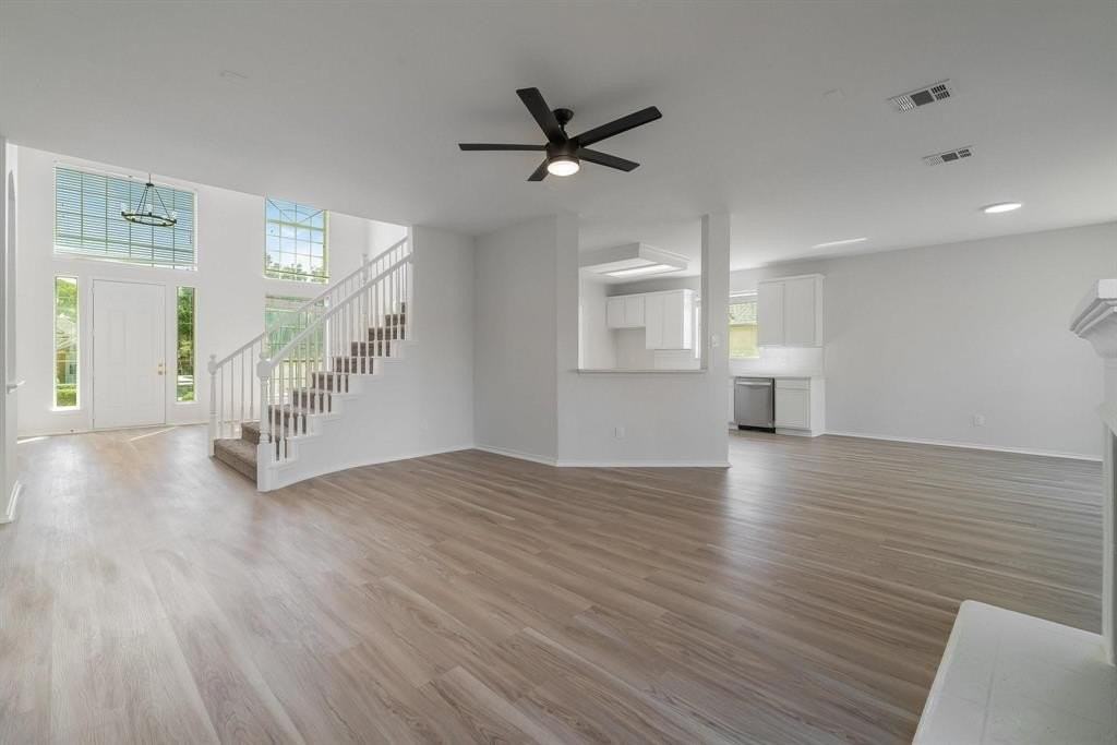 223 Briar Oak Dr - Photo 5 of 15