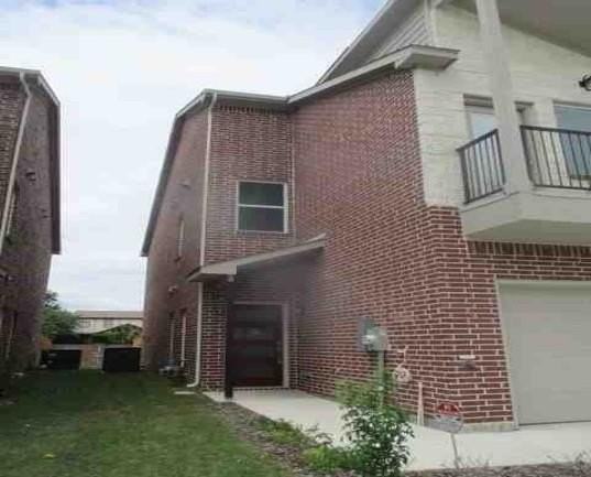 5609 Woodlands Dr - Photo 2 of 26