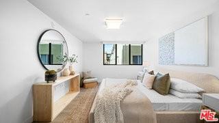 153 San Vicente Blvd #2E - Photo 7 of 8