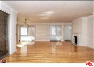 318 N Maple Dr #C106 - Photo 2 of 8