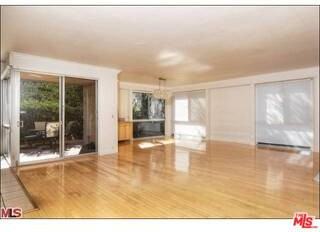 318 N Maple Dr #C106 - Photo 3 of 8