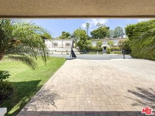 1094 Garden Ln - Photo 2 of 8
