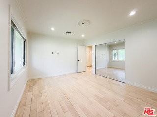1094 Garden Ln - Photo 7 of 8