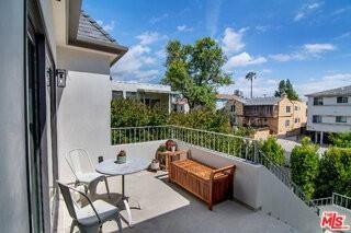 8021 Blackburn Ave #U - Photo 7 of 8