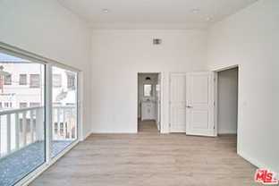 830 S Norton Ave - Photo 1 of 1