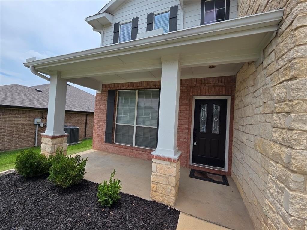 625 Manchester Dr - Photo 4 of 40