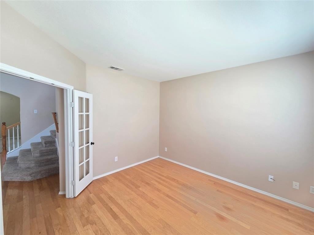 625 Manchester Dr - Photo 6 of 40