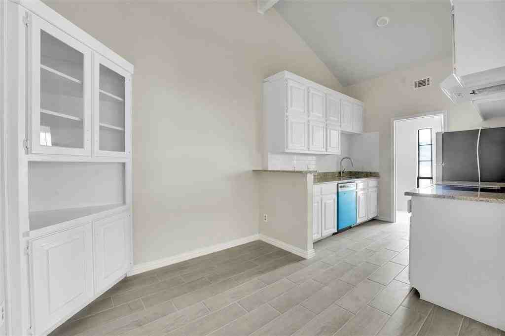 405 S Las Vegas Trl - Photo 4 of 22