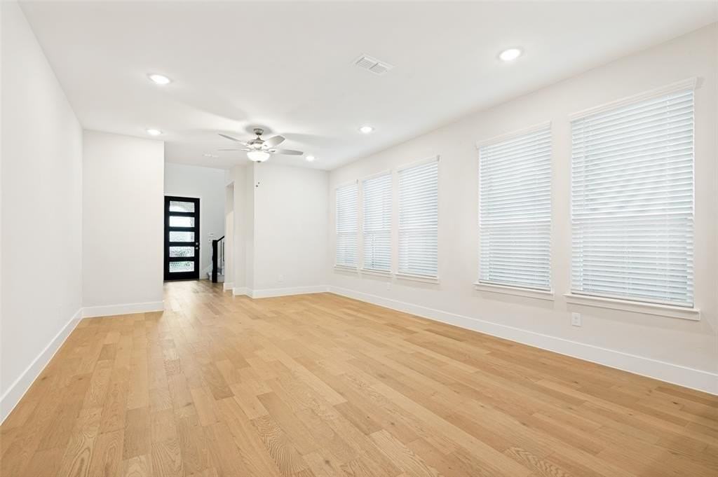 11587 Pinto St - Photo 4 of 27