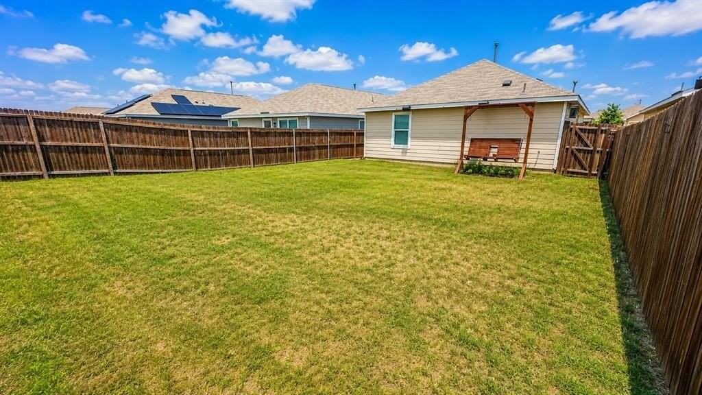 4119 Wintergreen Dr - Photo 3 of 7