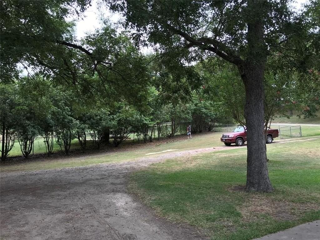 8530 Choctaw Dr - Photo 2 of 15