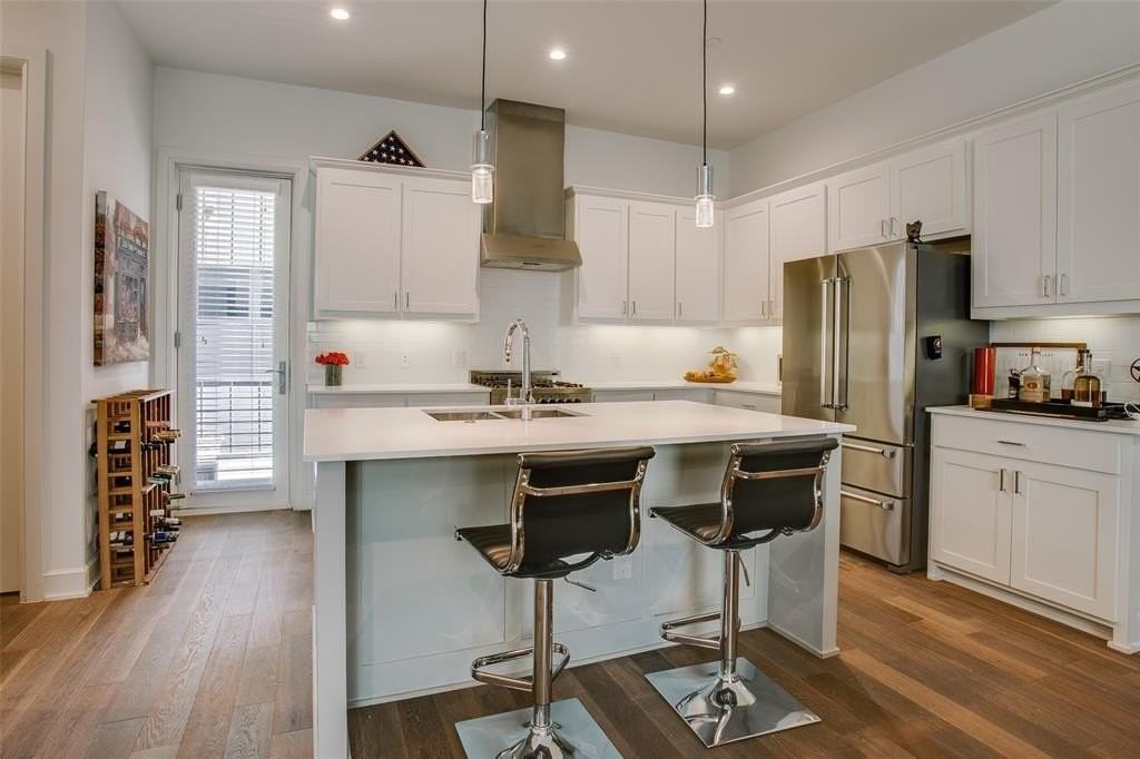 5202 Capitol Ave #1103 - Photo 3 of 21