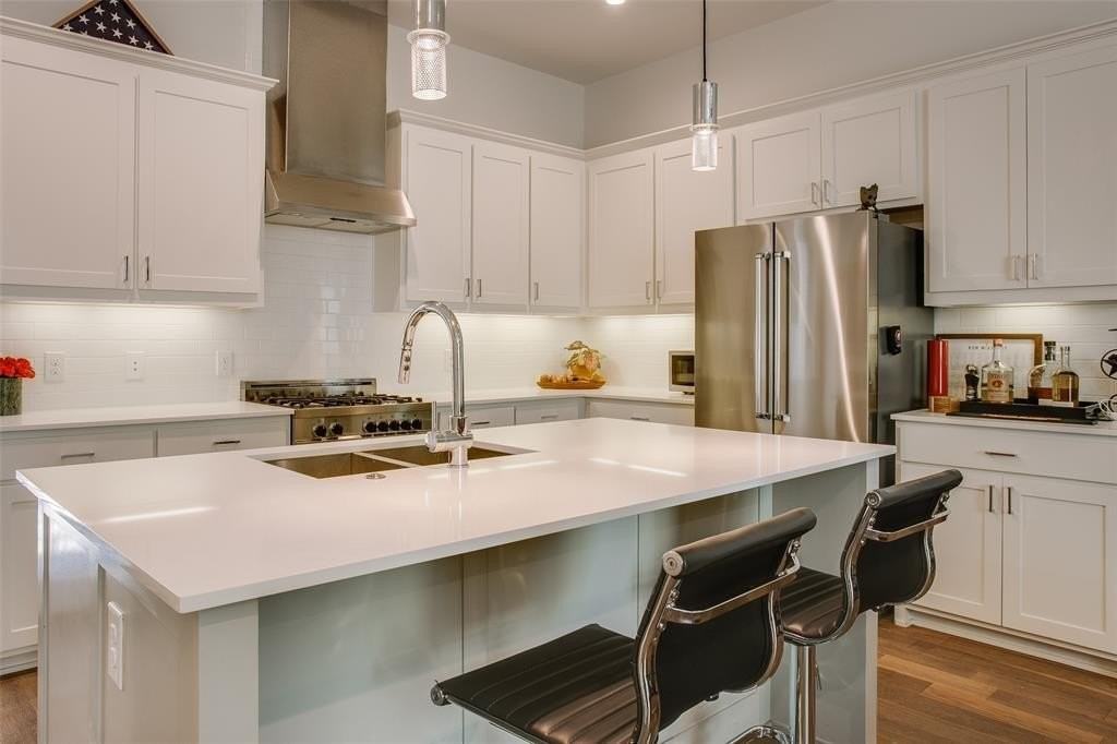 5202 Capitol Ave #1103 - Photo 6 of 21