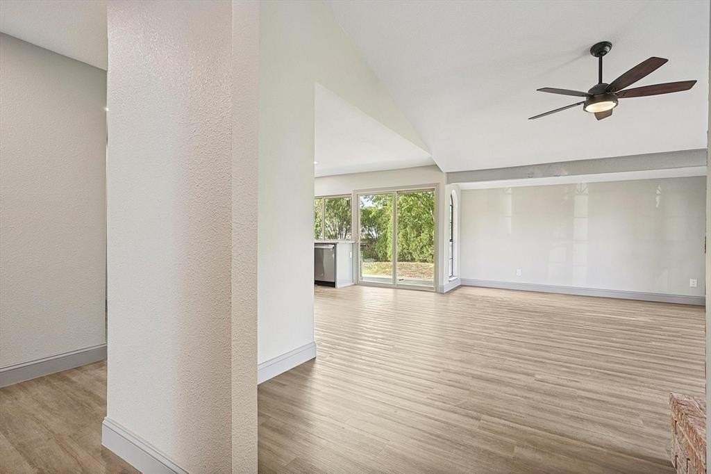 2903 Winterberry Dr - Photo 5 of 26