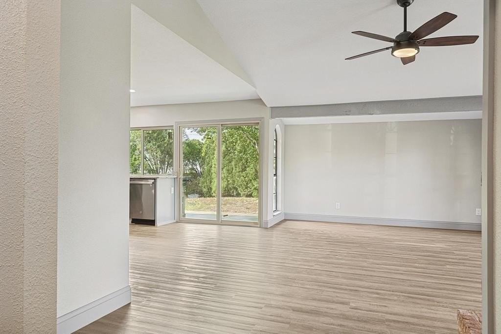 2903 Winterberry Dr - Photo 6 of 26