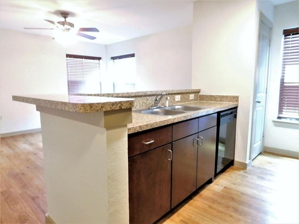 1512 N Elm St #302 - Photo 7 of 15