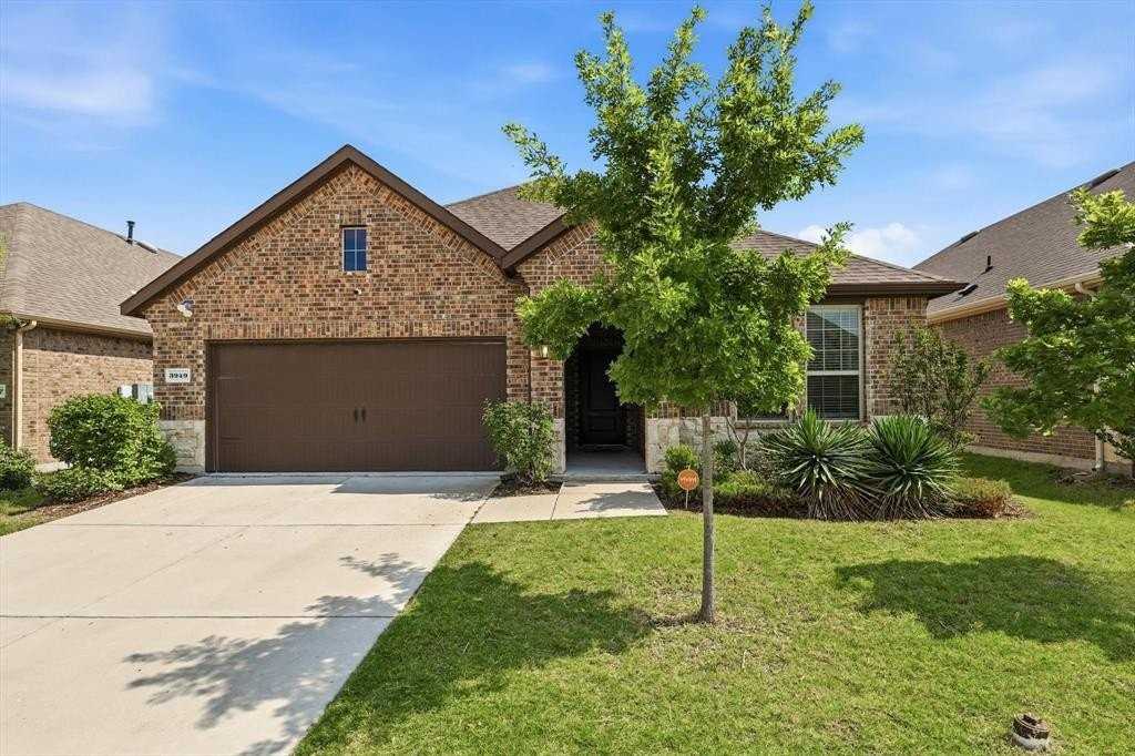 3949 Sidney Ln - Photo 2 of 38