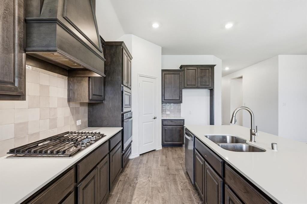 3949 Sidney Ln - Photo 7 of 38