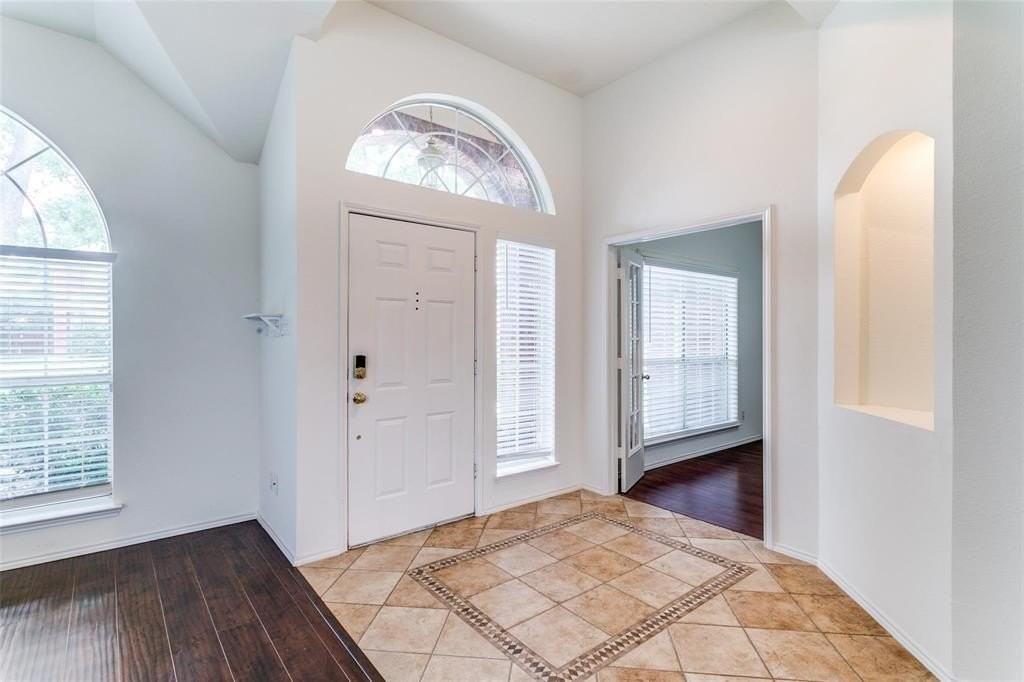 104 Dorsett Dr - Photo 3 of 25