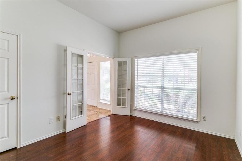 104 Dorsett Dr - Photo 4 of 25
