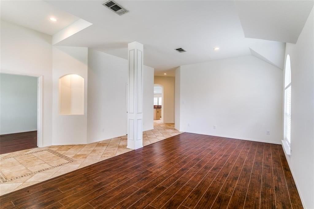 104 Dorsett Dr - Photo 6 of 25