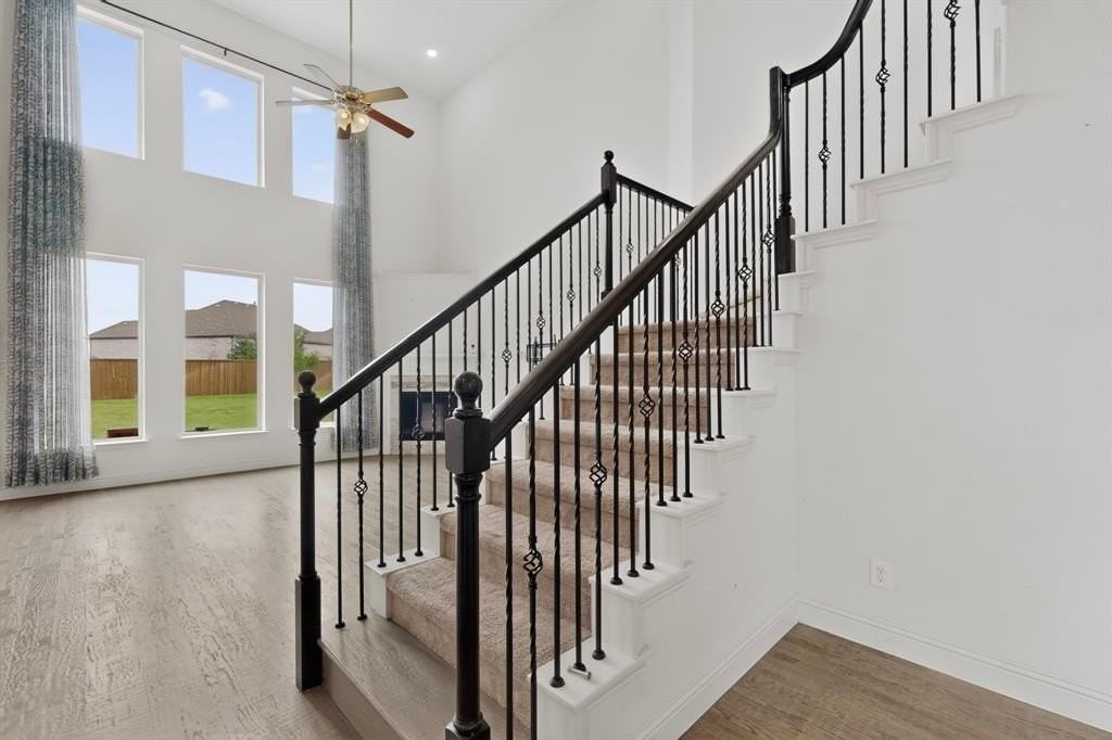 151 Darian Dr - Photo 3 of 40