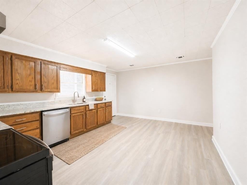 299 Francis St - Photo 6 of 12