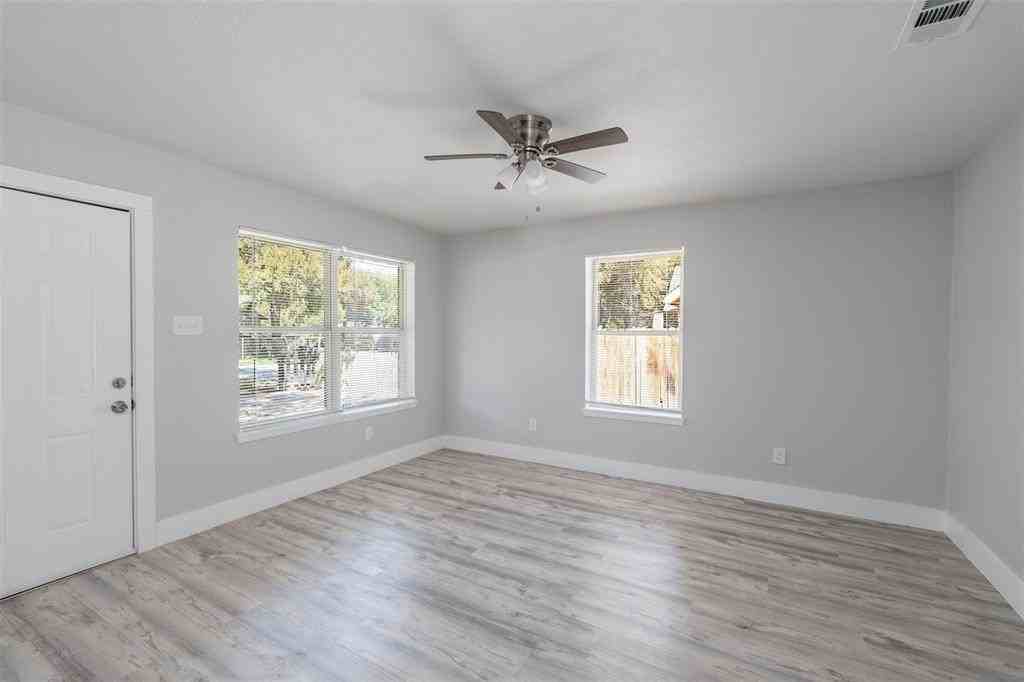 5914 Asbury Ave #A - Photo 2 of 16