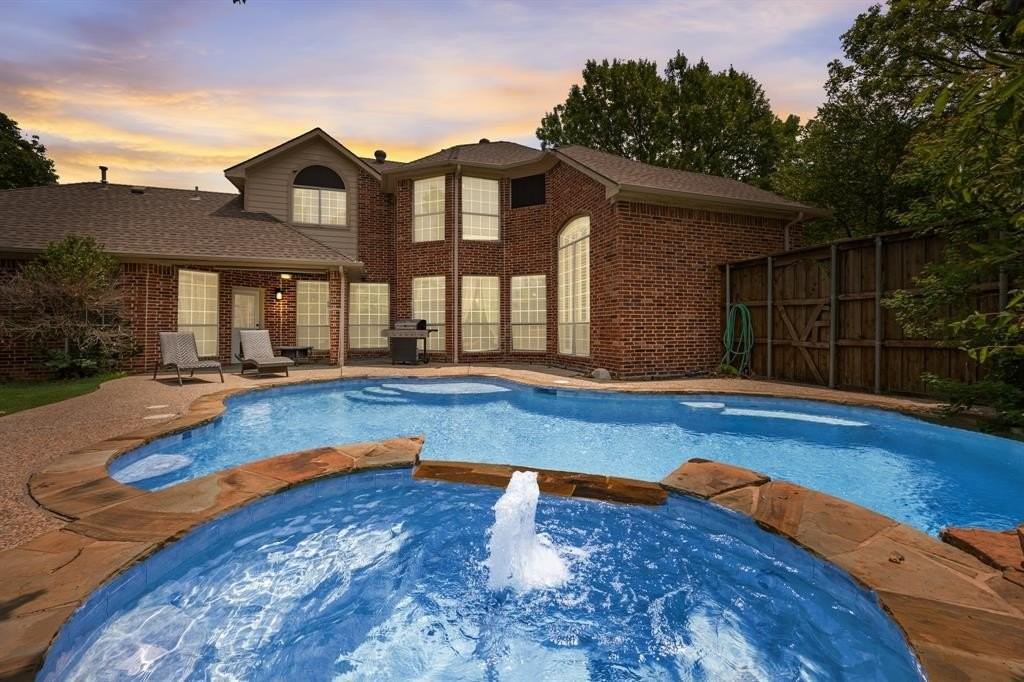 7507 Aberdon Rd - Photo 4 of 34