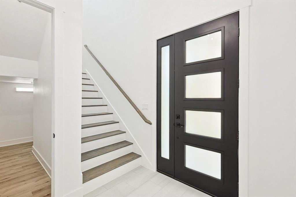 767 W Main St #201 - Photo 3 of 33