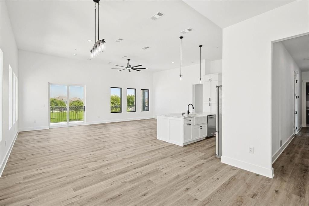 767 W Main St #201 - Photo 4 of 33