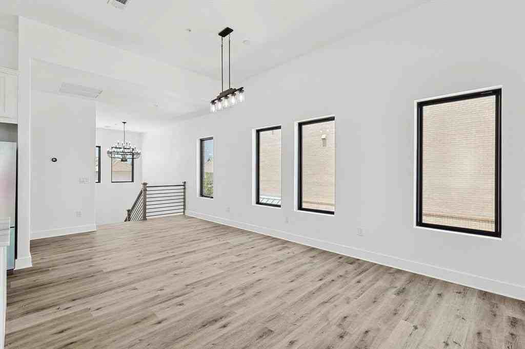 767 W Main St #201 - Photo 5 of 33