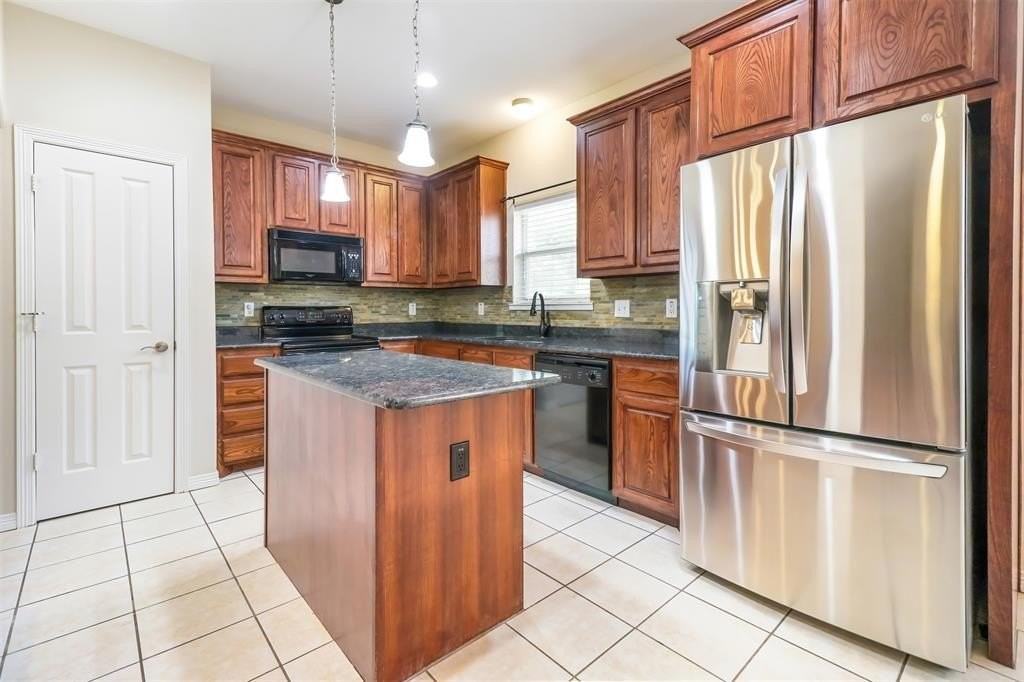 102 Whipperwill Way - Photo 7 of 39