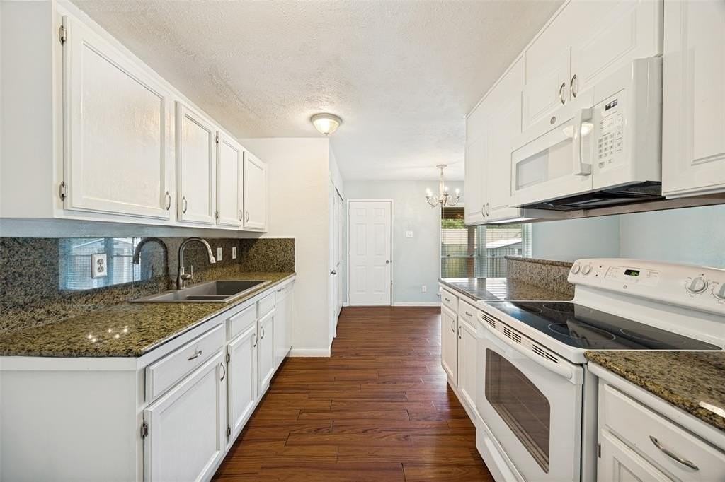 530 Hightrail Dr - Photo 4 of 12