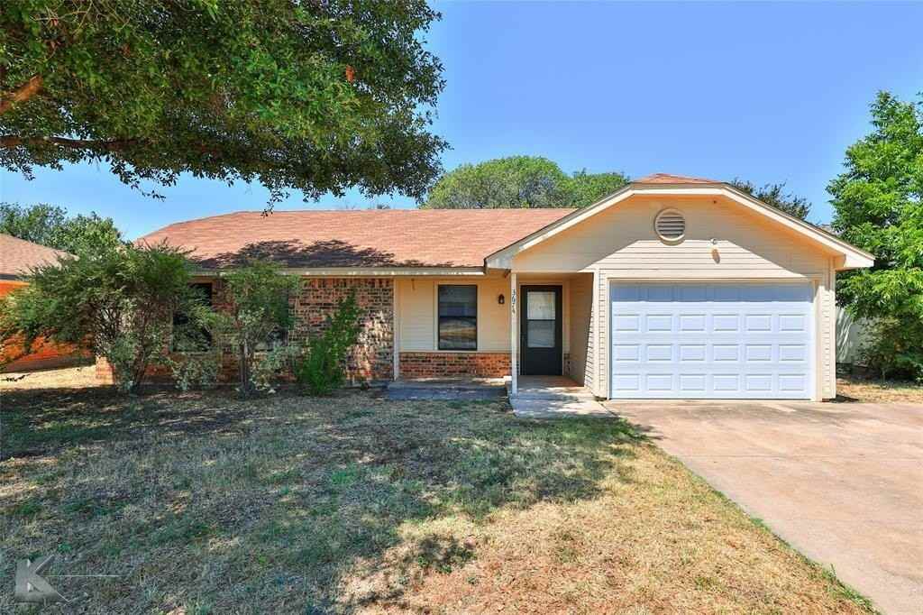 3674 Radcliff Rd - Photo 4 of 37