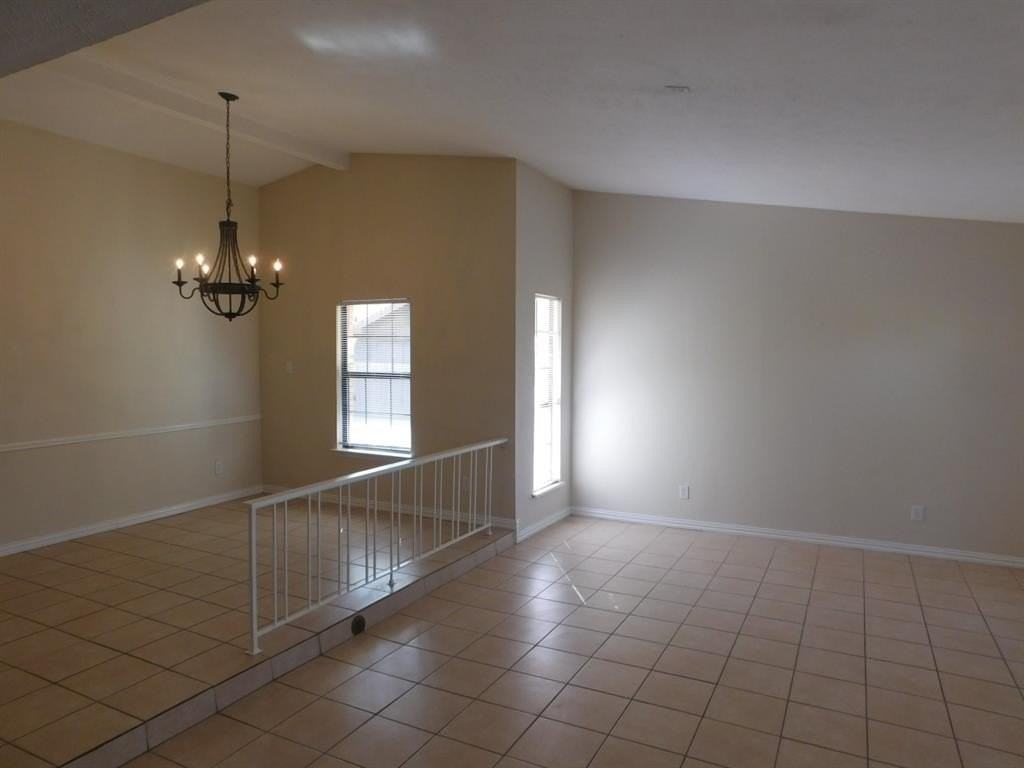 10371 White Elm Rd - Photo 3 of 11