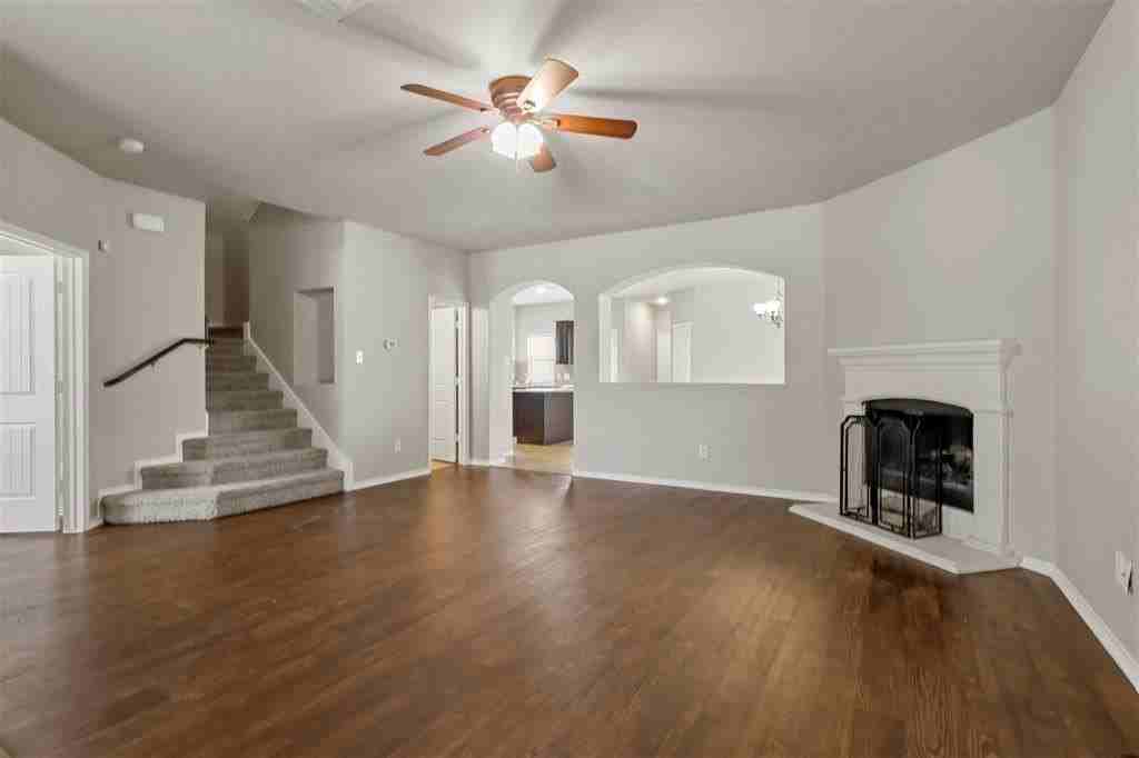 5417 Beacon Ln - Photo 4 of 17