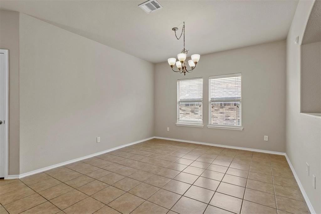 5417 Beacon Ln - Photo 6 of 17