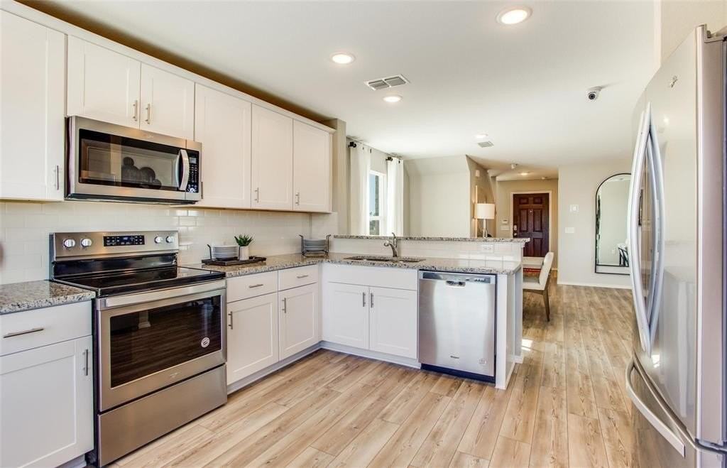 818 Table Rock St - Photo 5 of 12