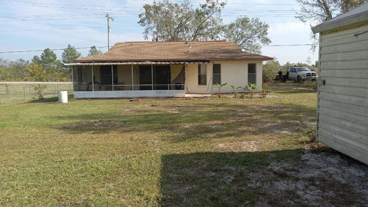 132 Hallmark Ave - Photo 2 of 15