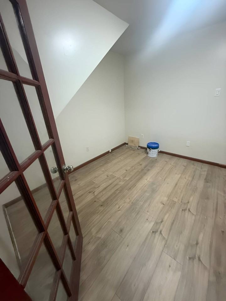 19307 Linden Blvd #1 - Photo 7 of 11