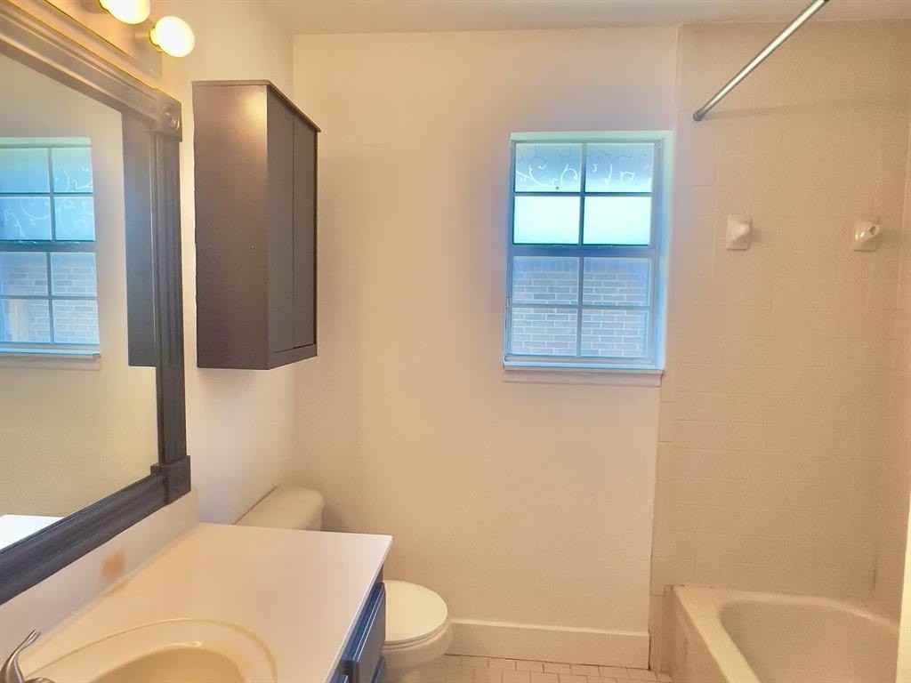 1121 Charlton Rd - Photo 4 of 8