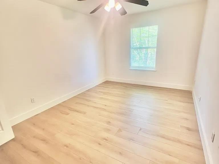 1121 Charlton Rd - Photo 5 of 8
