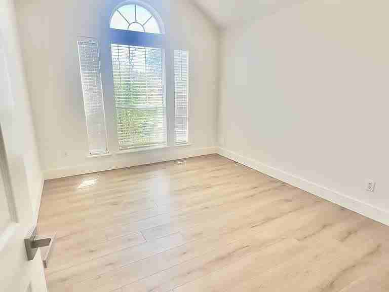 1121 Charlton Rd - Photo 6 of 8