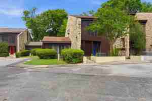 featured image of 9976 Fairway Villas Ln
