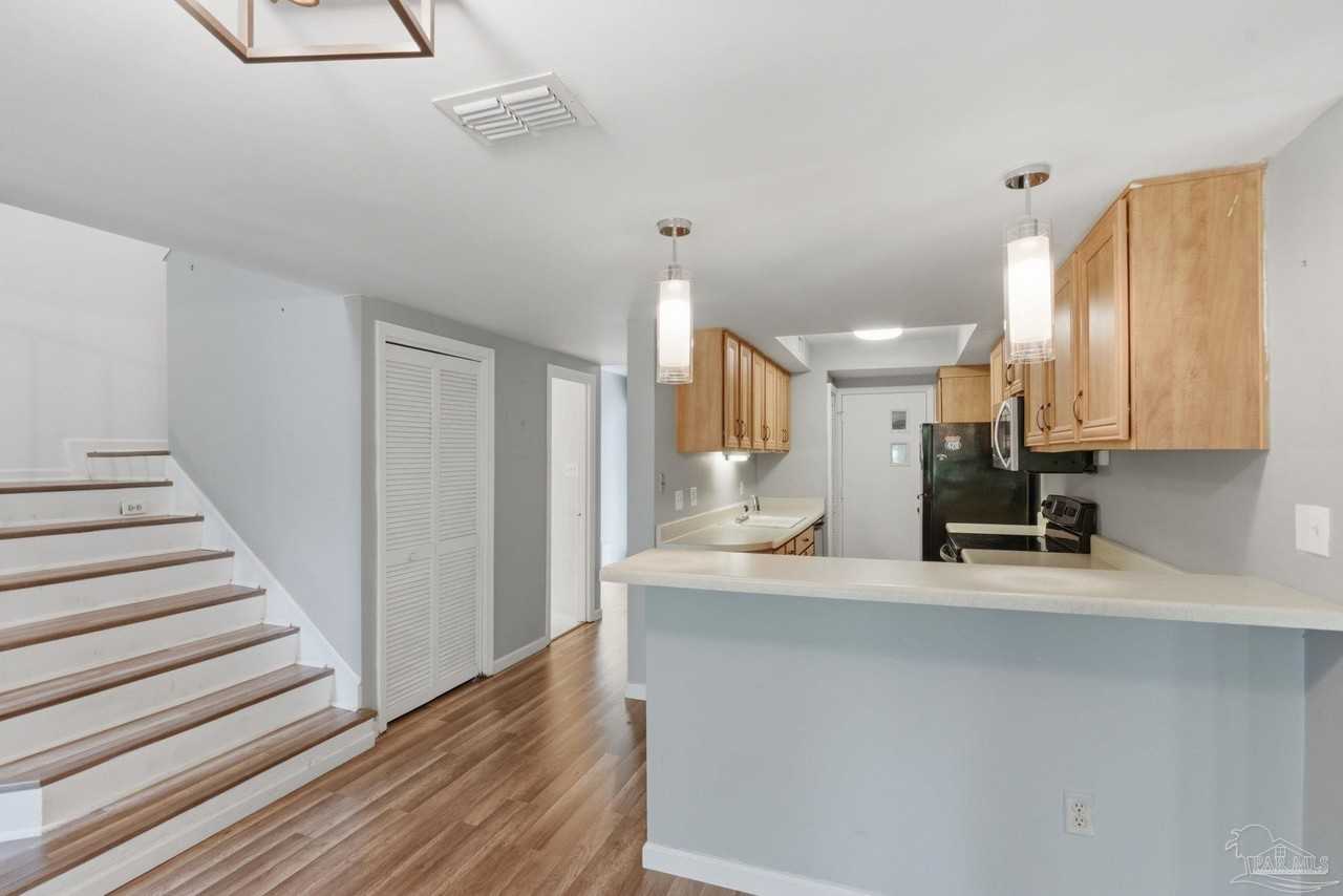 9976 Fairway Villas Ln - Photo 4 of 16