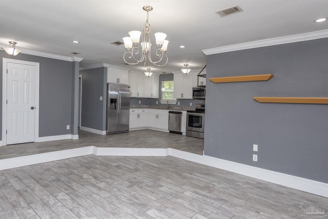 8240 Tempest Dr - Photo 6 of 28