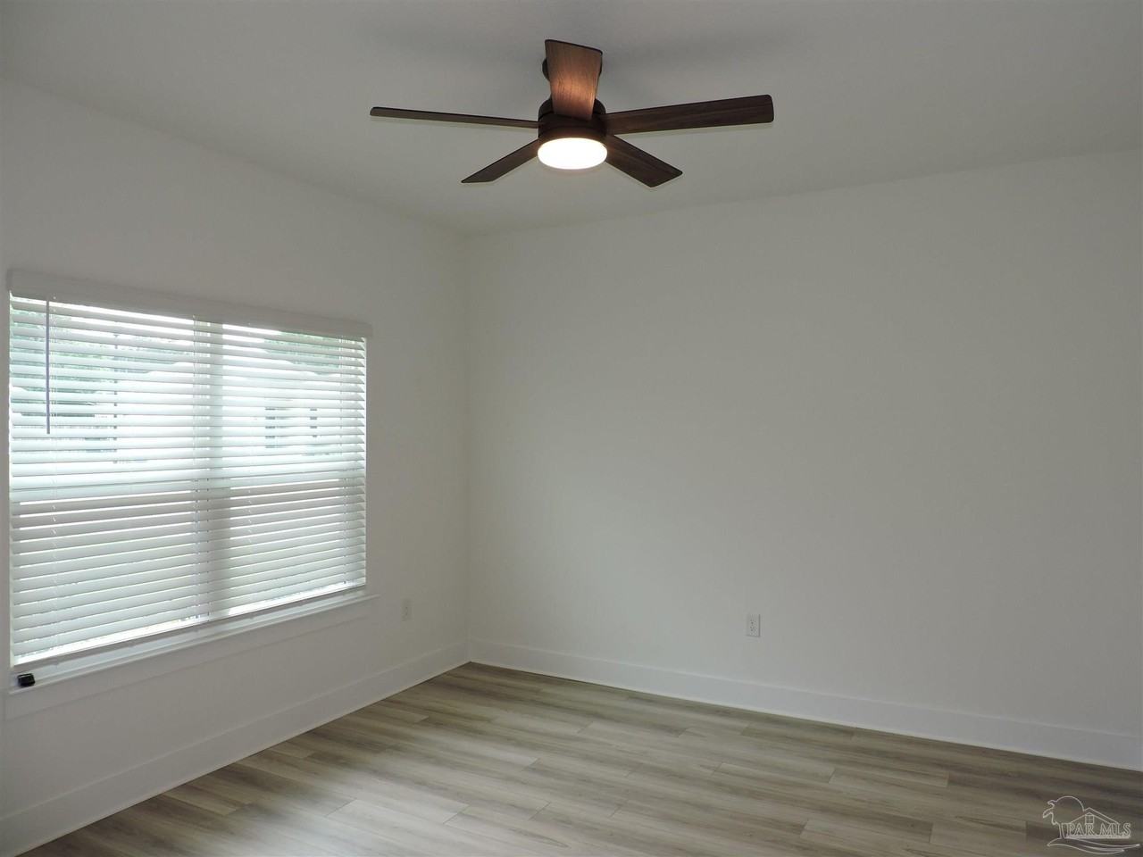 6521 Paso Fino Dr - Photo 4 of 32